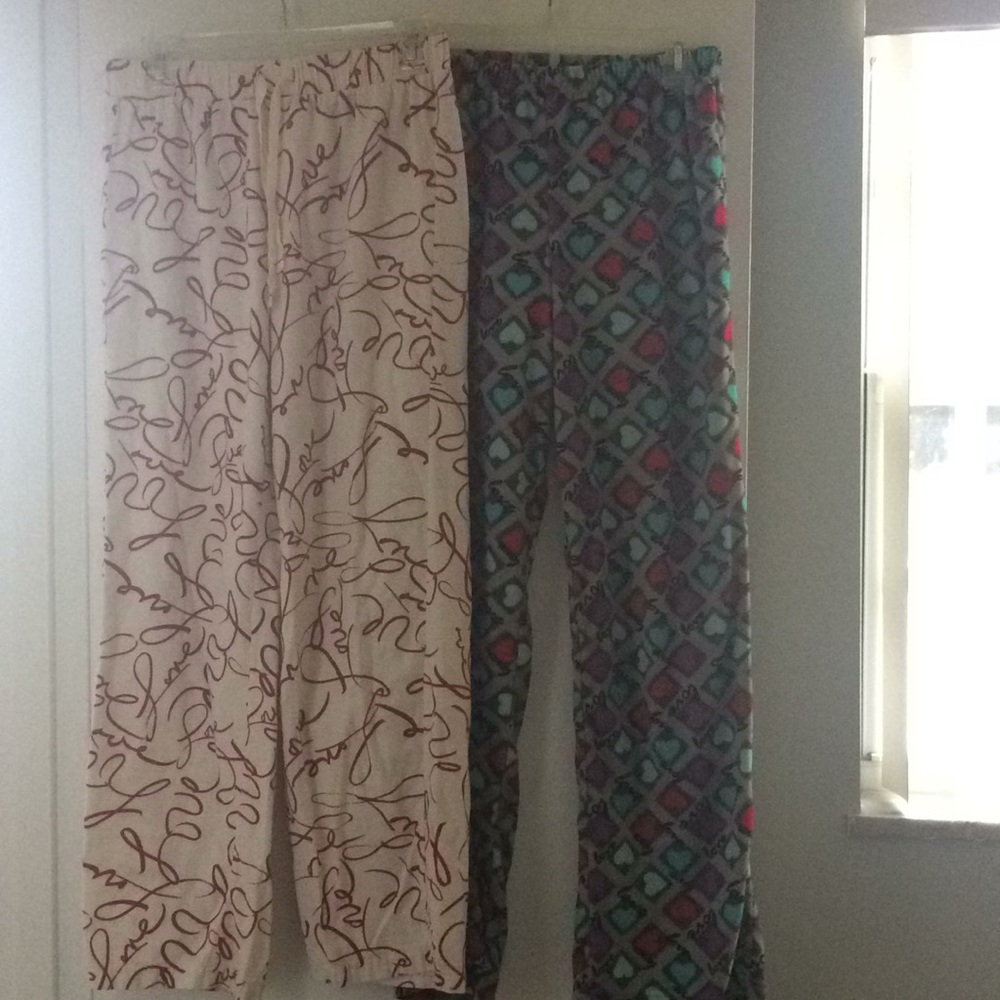 2 pair p j’s bottoms..